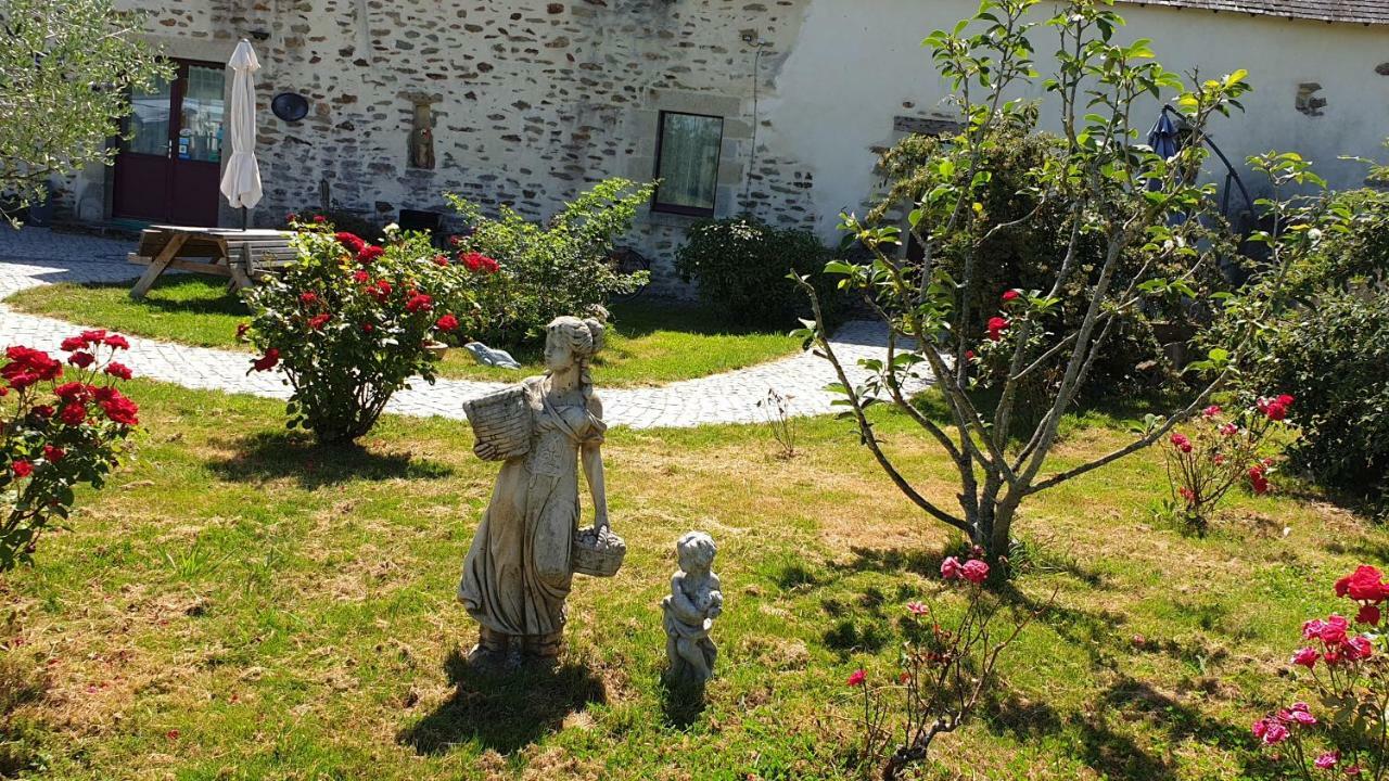 Le Colombier De Kerguezec Bed & Breakfast Surzur Exterior photo